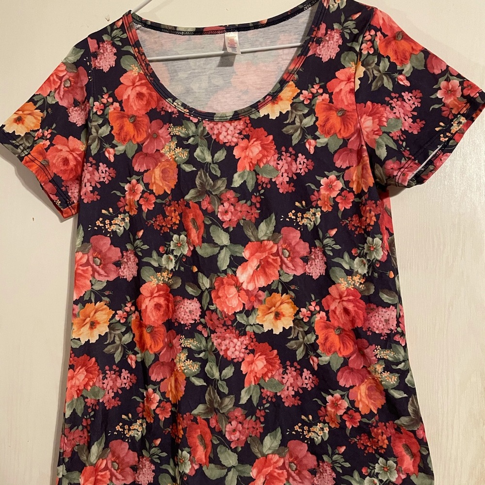LuLaRoe Classic T- Floral print